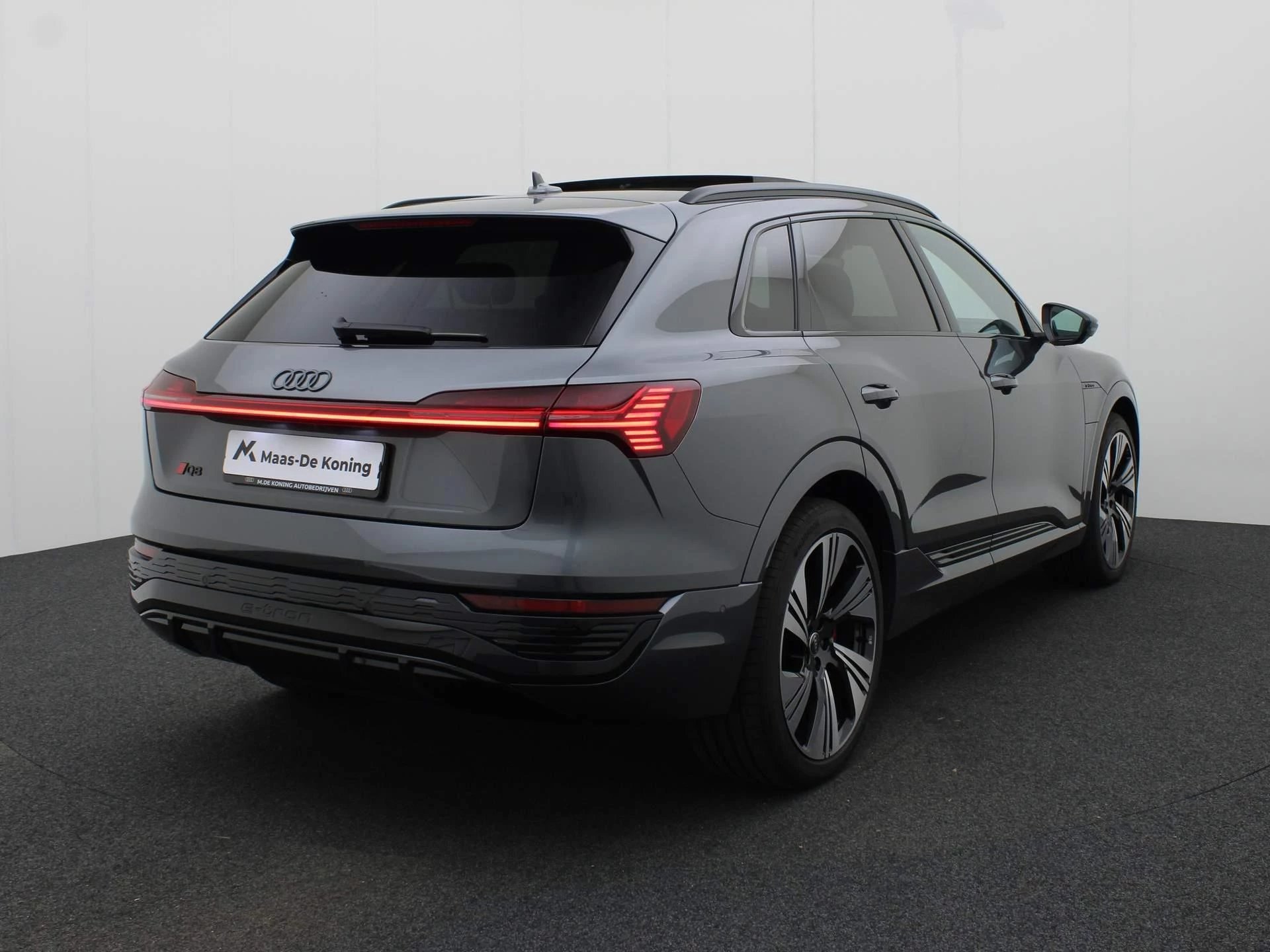 Hoofdafbeelding Audi Q8 e-tron