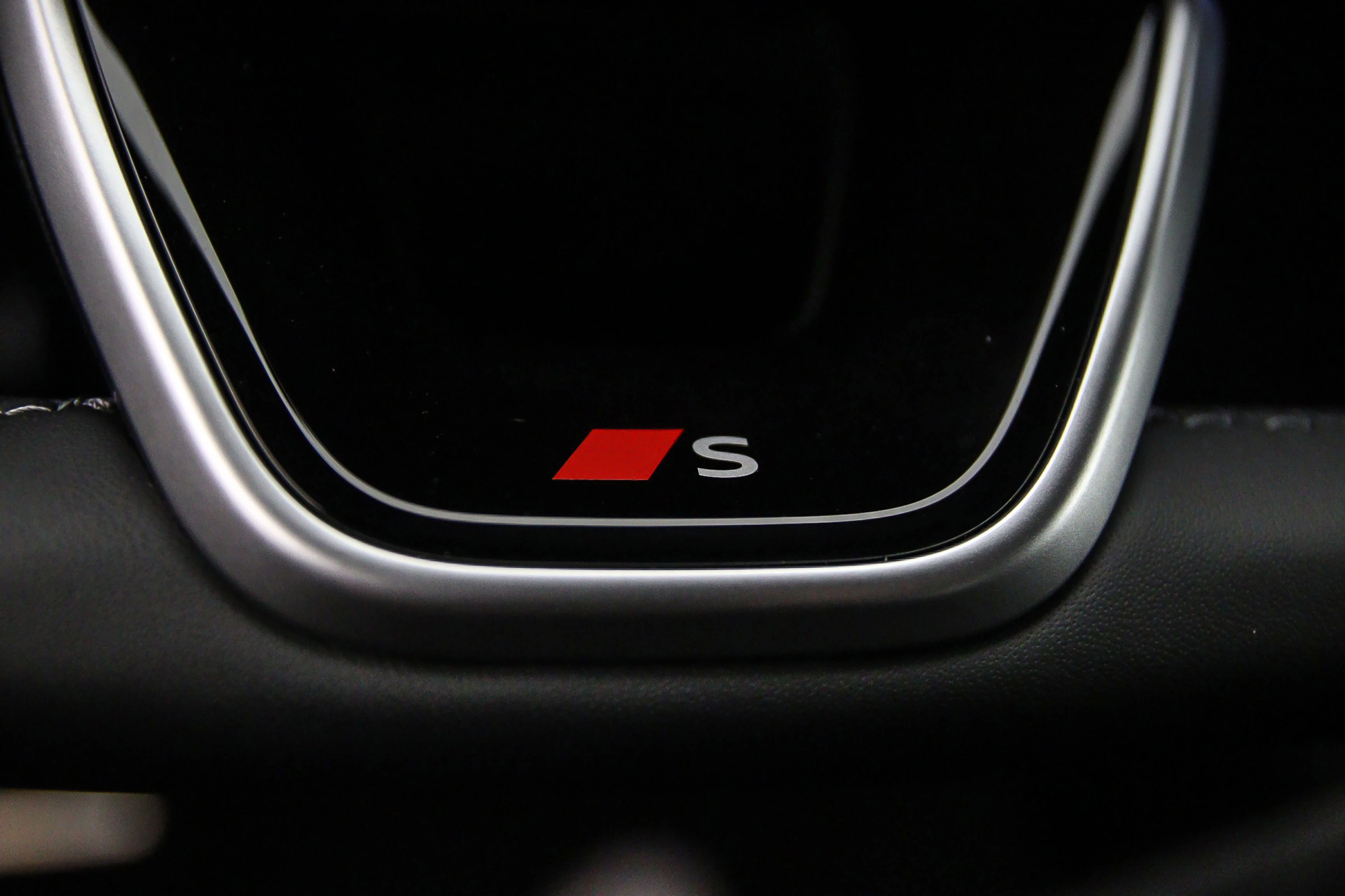 Hoofdafbeelding Audi A6 Avant e-tron