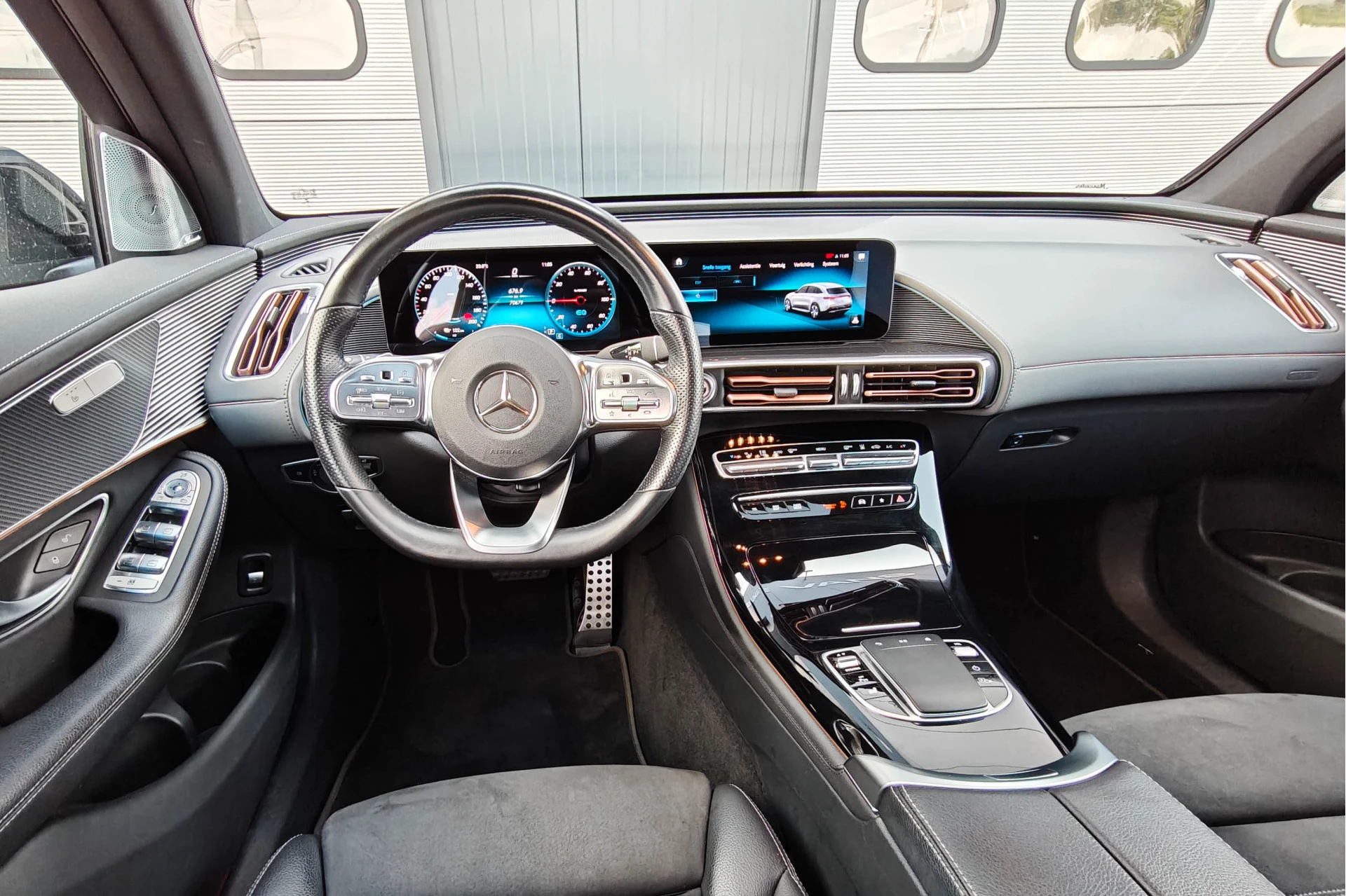 Hoofdafbeelding Mercedes-Benz EQC