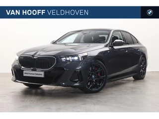 BMW 5 Serie 550e xDrive M Sport Automaat / Panoramadak / Bowers & Wilkins / Adaptief M Onderstel Professional / Stoelventilatie / Comfort Access / Adaptieve LED / Parking Assistant Plus