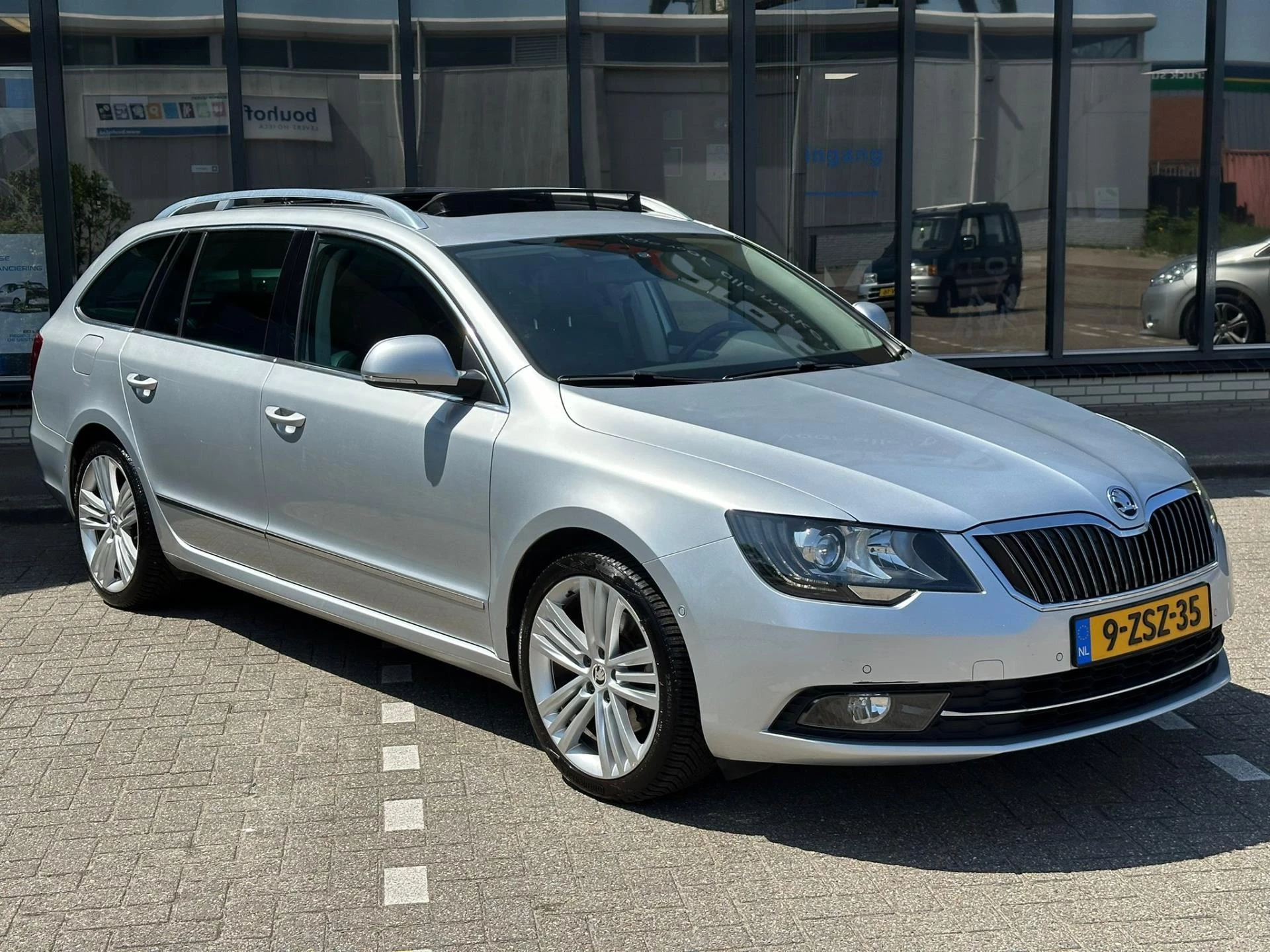 Hoofdafbeelding Škoda Superb