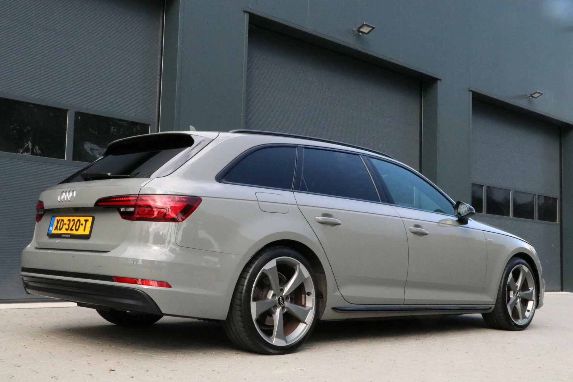 Hoofdafbeelding Audi A4