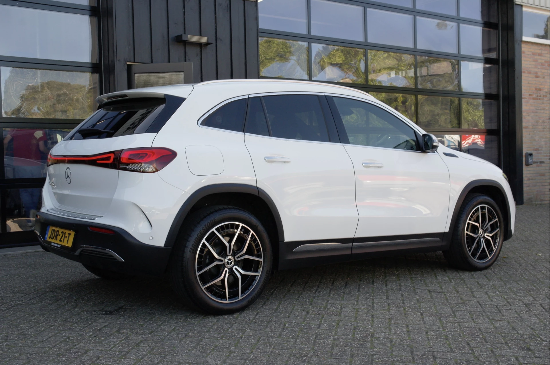 Hoofdafbeelding Mercedes-Benz EQA