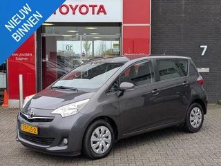 Hoofdafbeelding Toyota Verso-S Toyota Verso-S 1.3 VVT-i Aspiration NL-AUTO LAGE KM-STAND BLUETOOTH