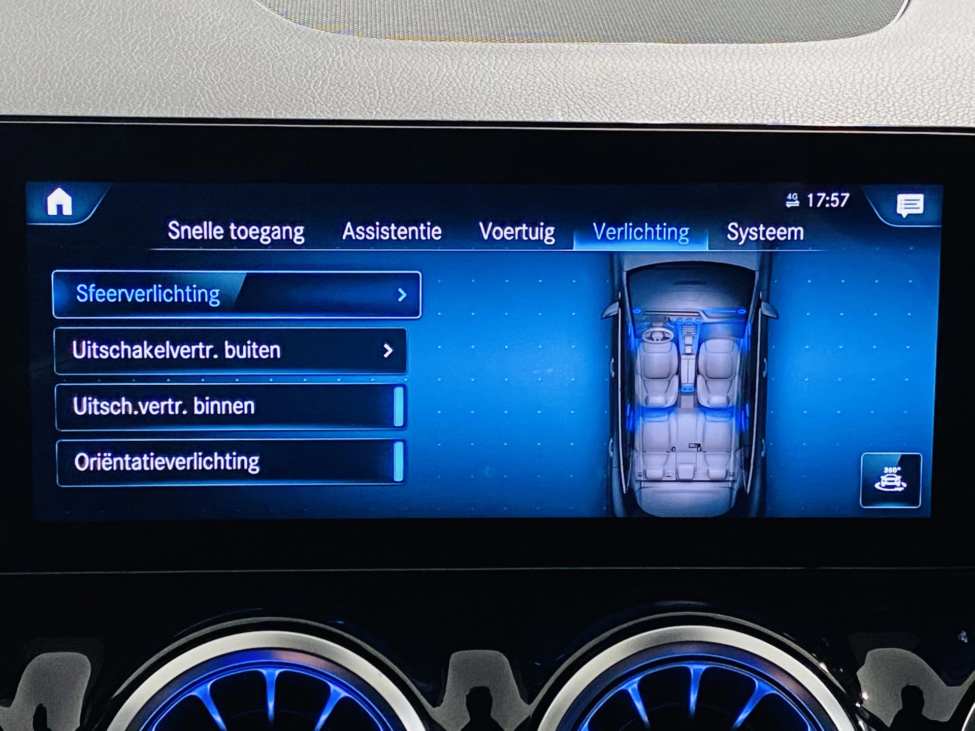 Hoofdafbeelding Mercedes-Benz EQA