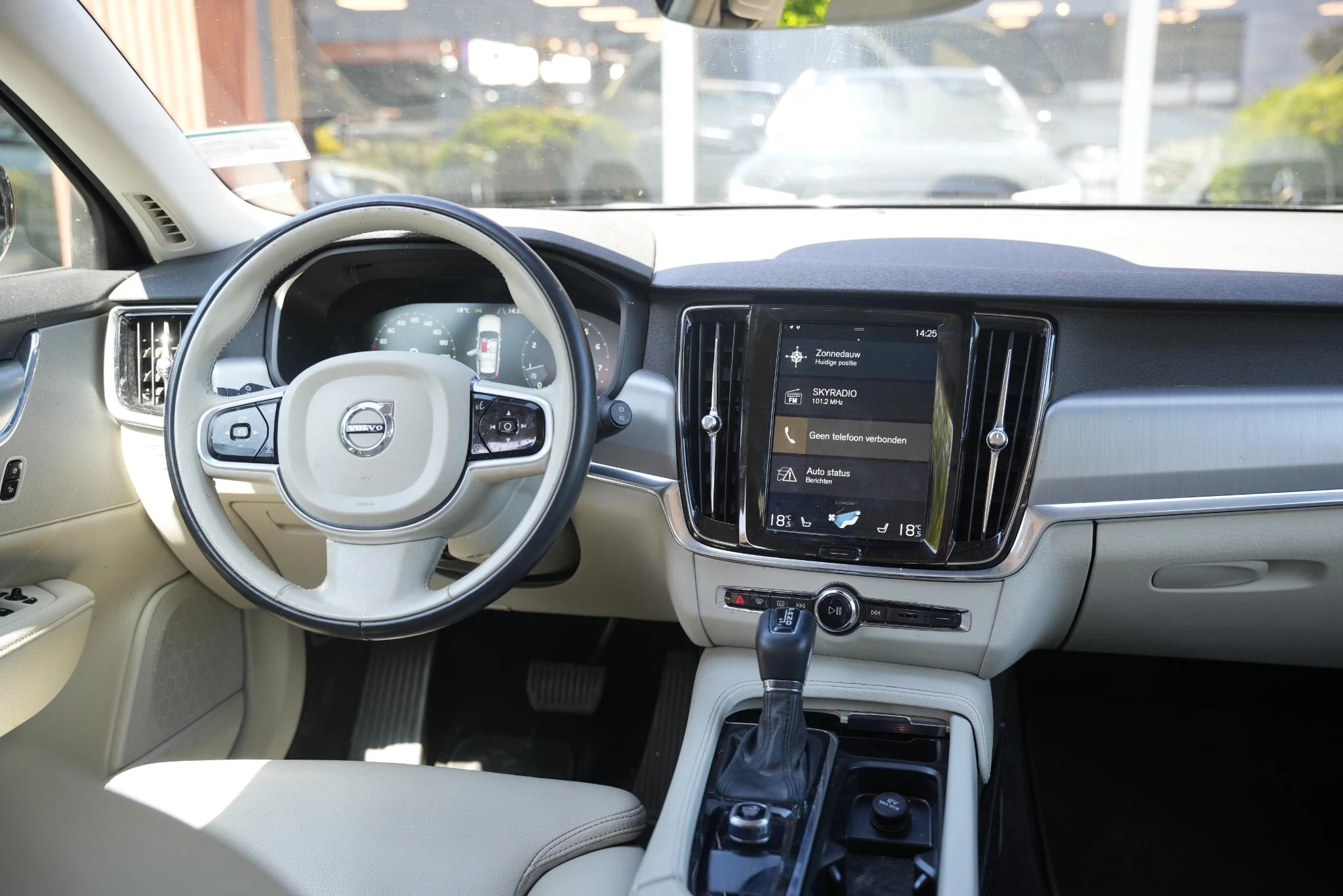Hoofdafbeelding Volvo V90