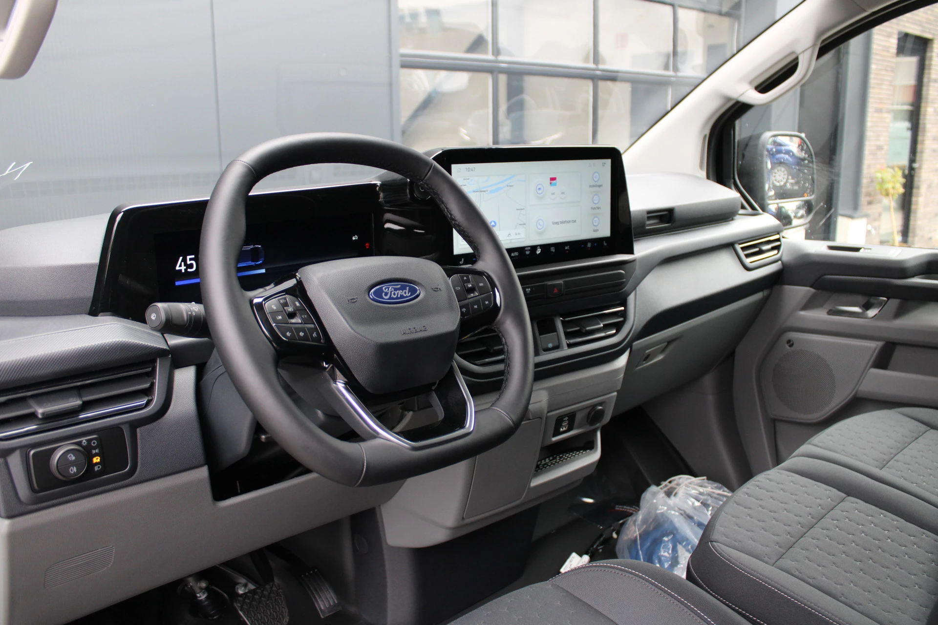 Hoofdafbeelding Ford E-Transit Custom