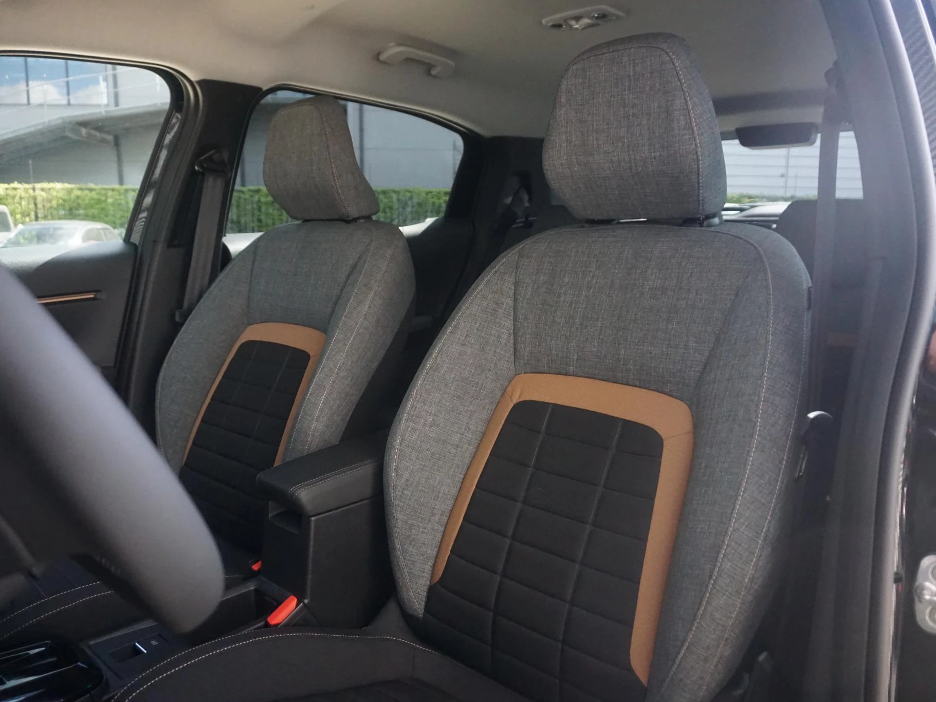 Hoofdafbeelding Citroën ë-C3 Aircross