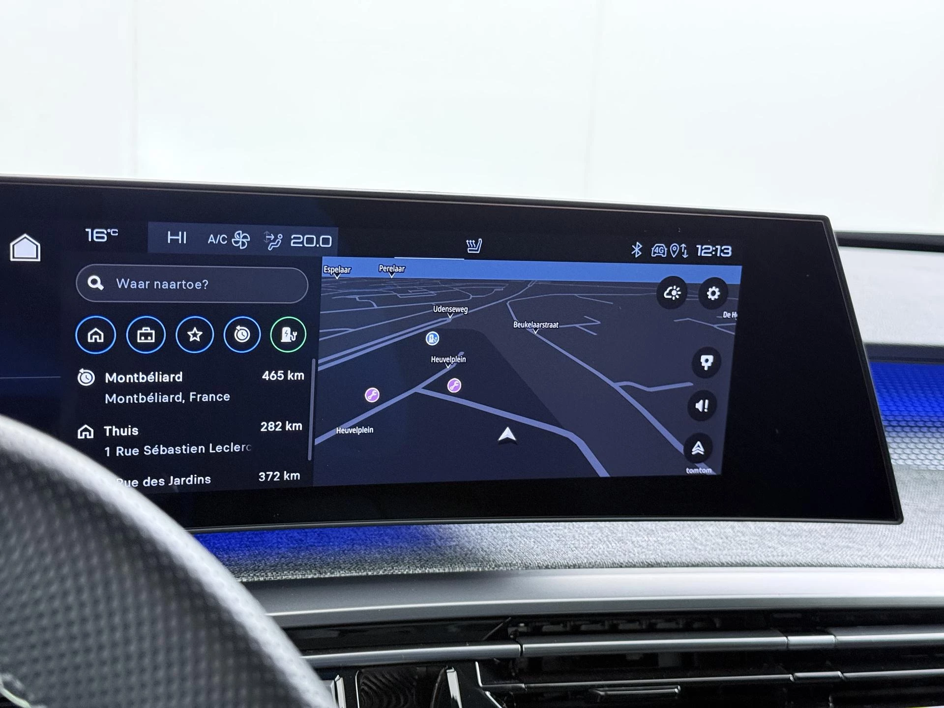 Hoofdafbeelding Peugeot e-3008