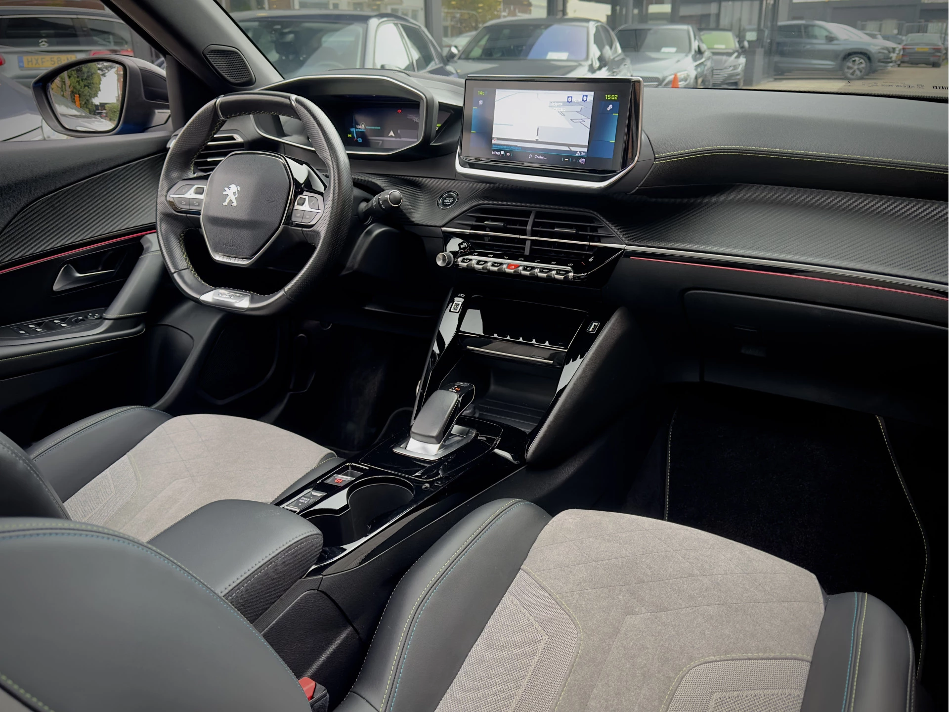 Hoofdafbeelding Peugeot e-2008