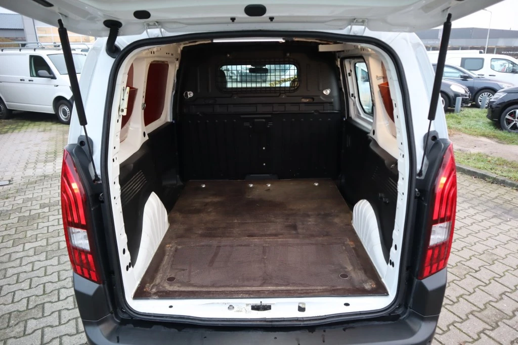 Hoofdafbeelding Peugeot Partner