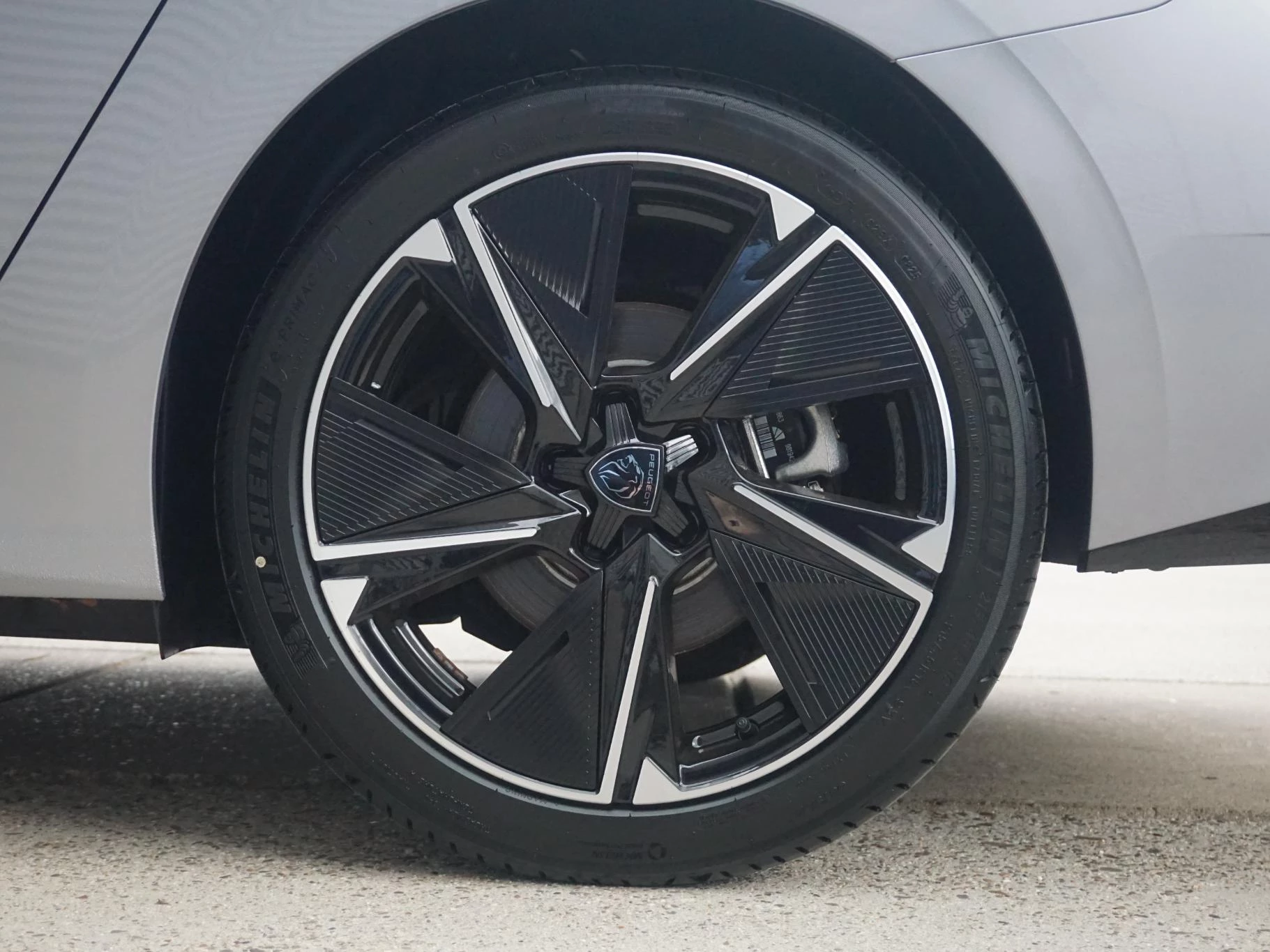 Hoofdafbeelding Peugeot e-308