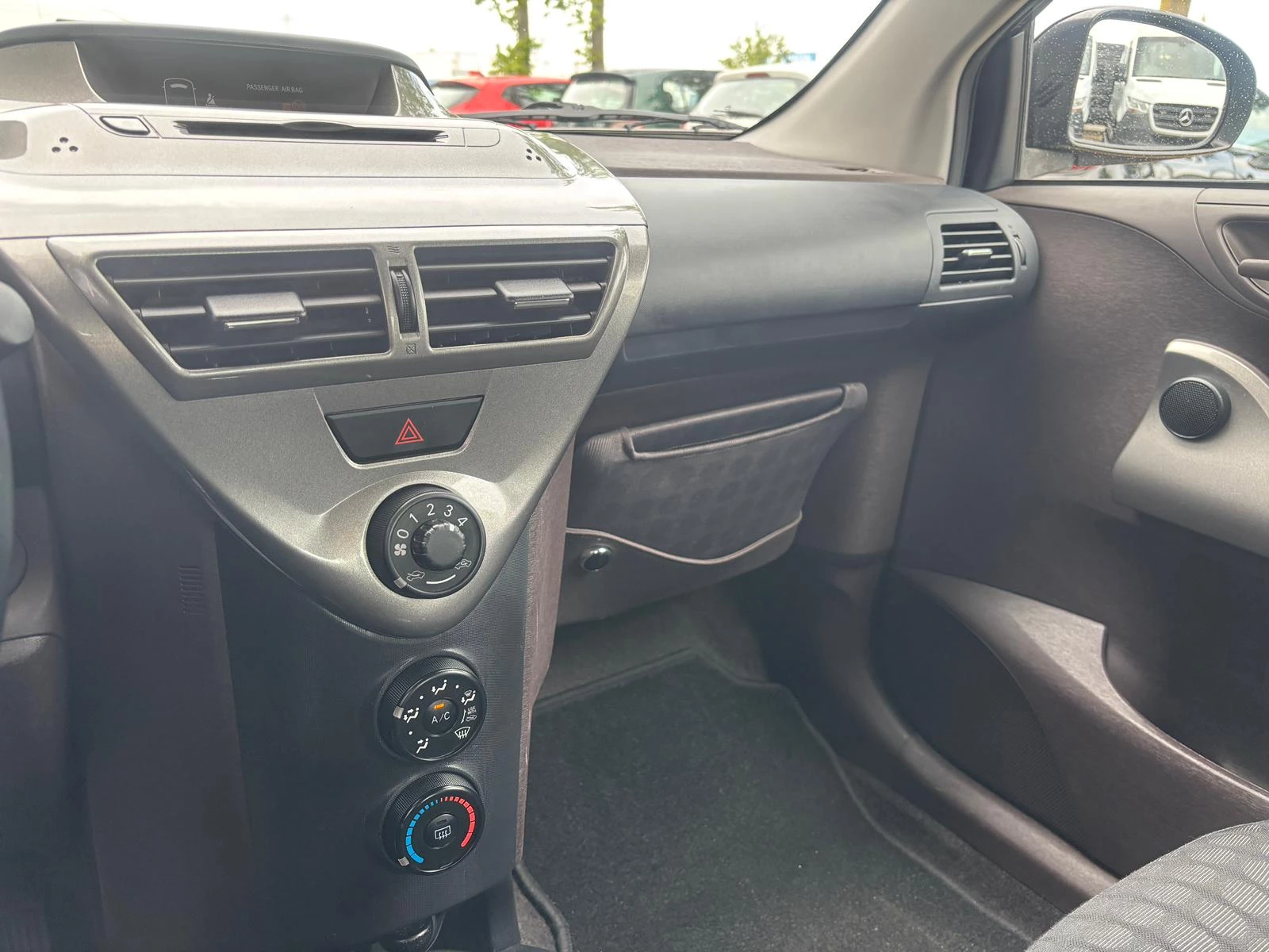 Hoofdafbeelding Toyota iQ