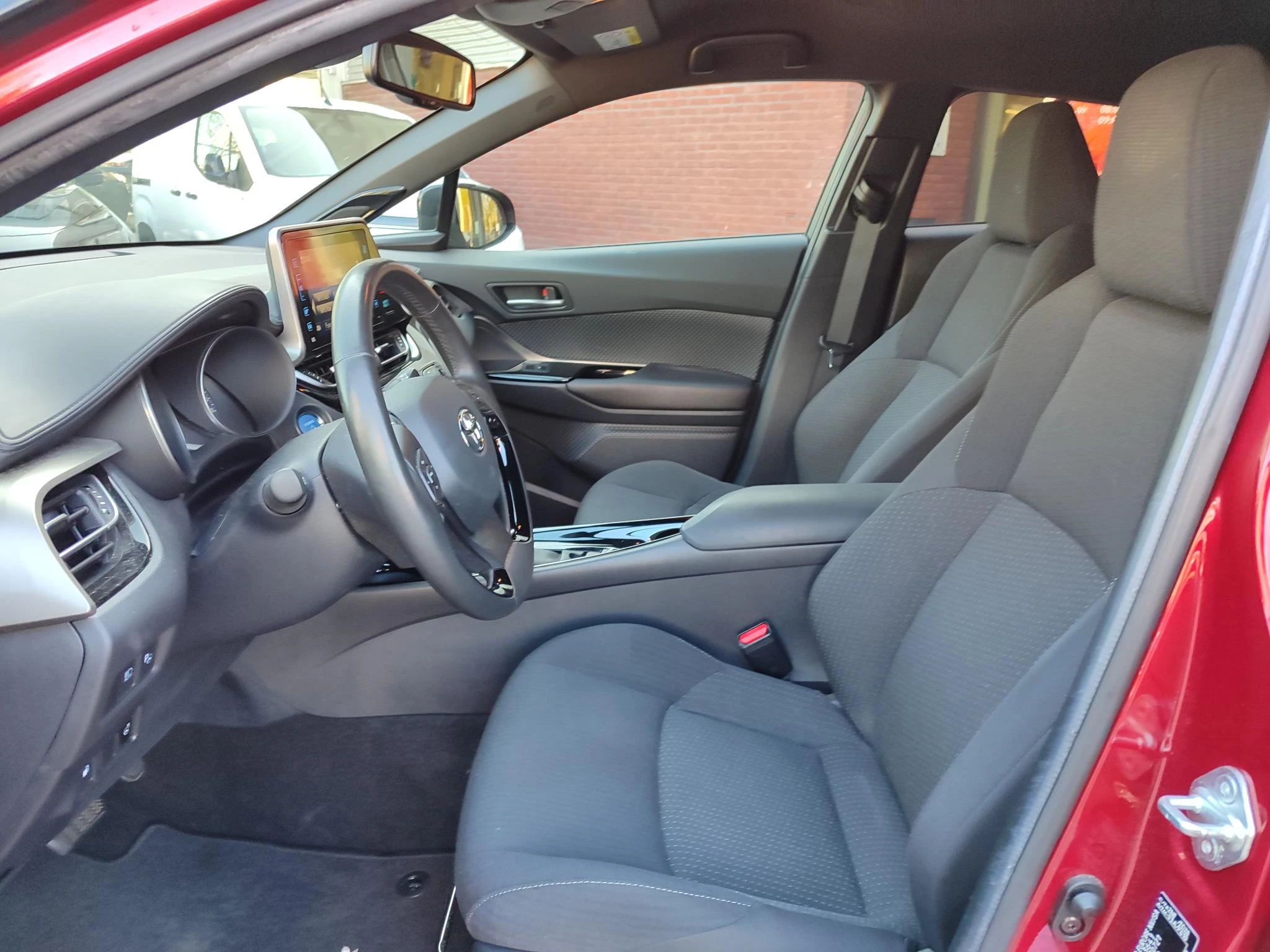 Hoofdafbeelding Toyota C-HR