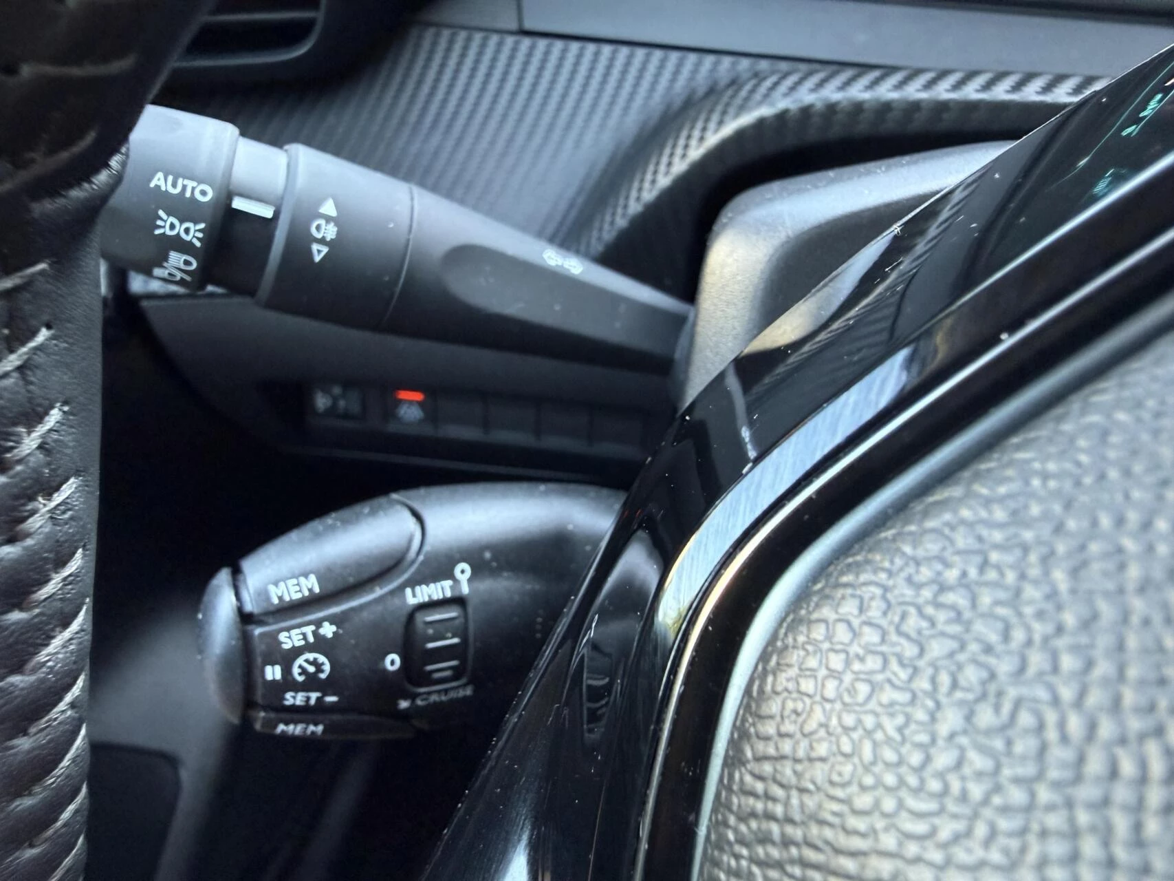 Hoofdafbeelding Peugeot e-208