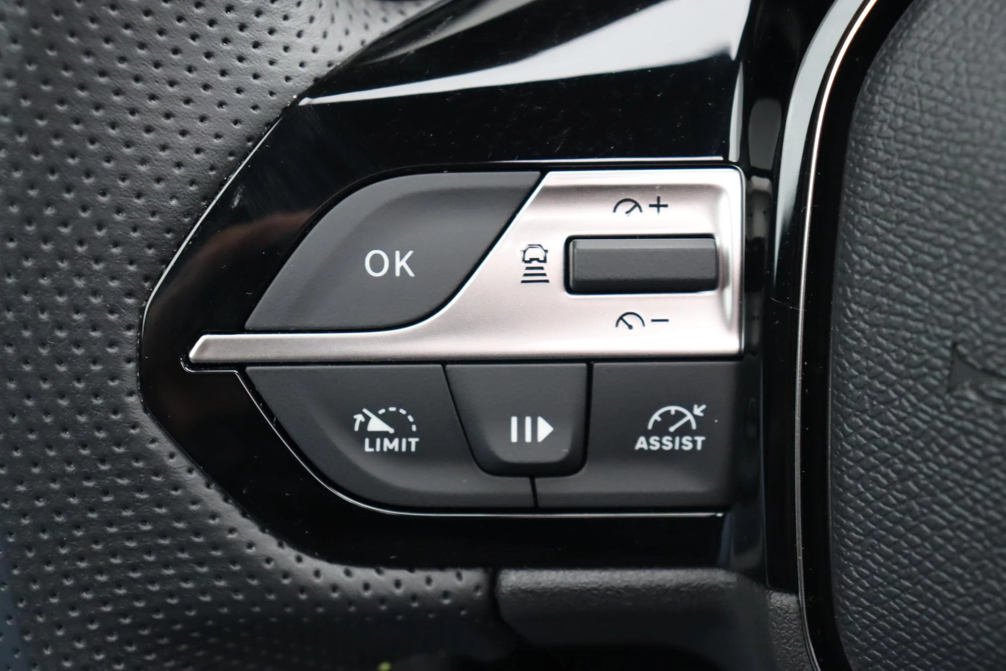 Hoofdafbeelding Peugeot 408