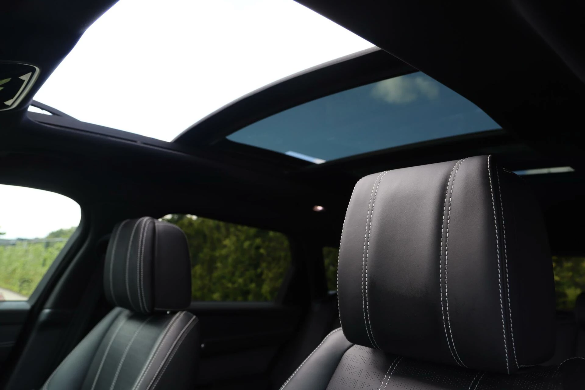 Hoofdafbeelding Land Rover Range Rover Velar