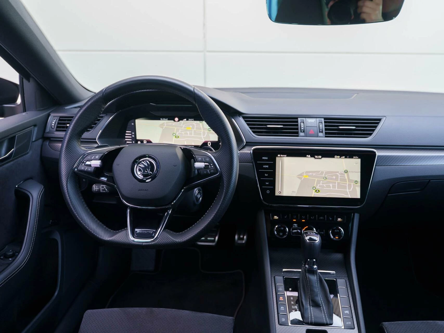 Hoofdafbeelding Škoda Superb