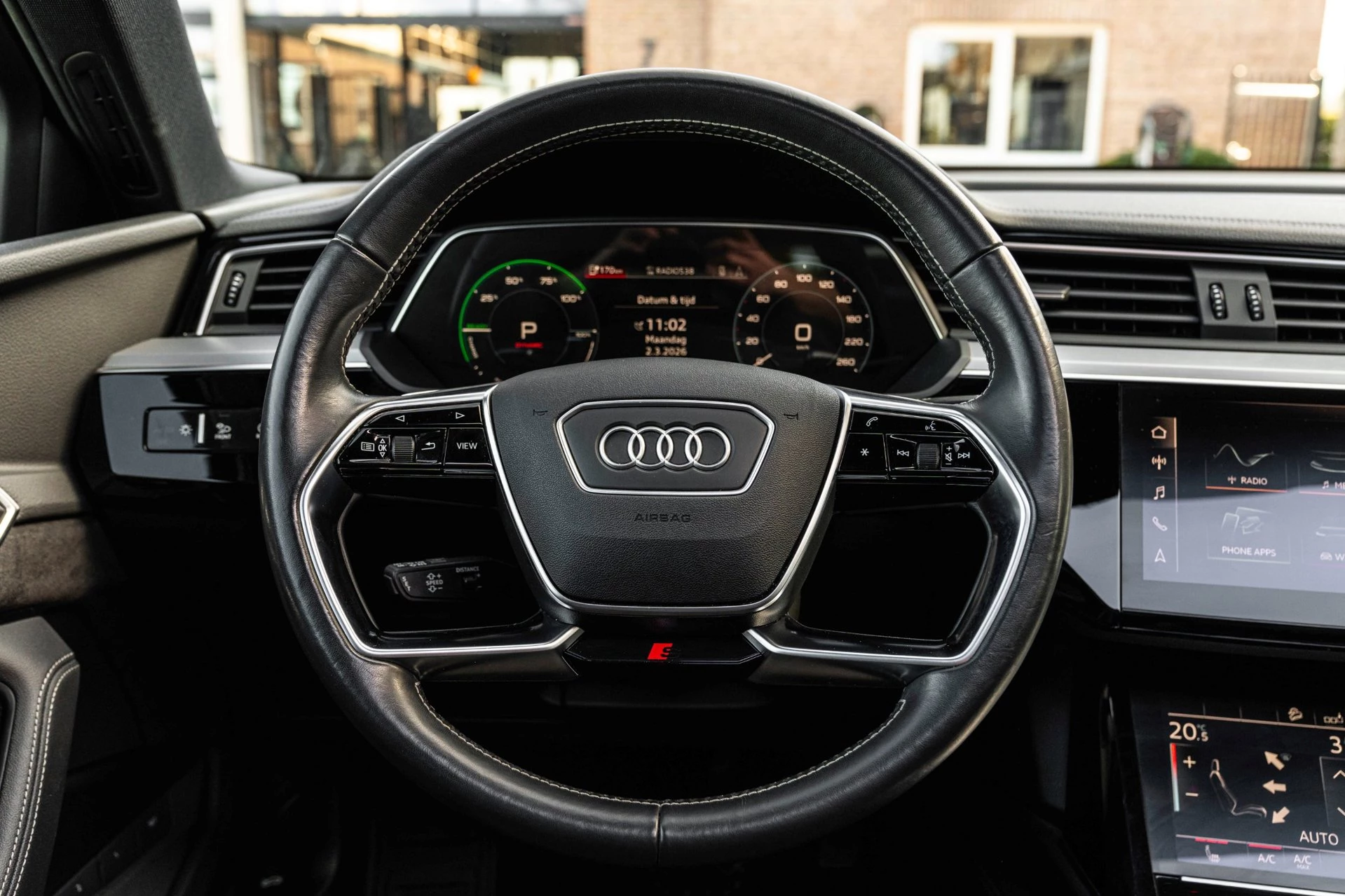 Hoofdafbeelding Audi e-tron