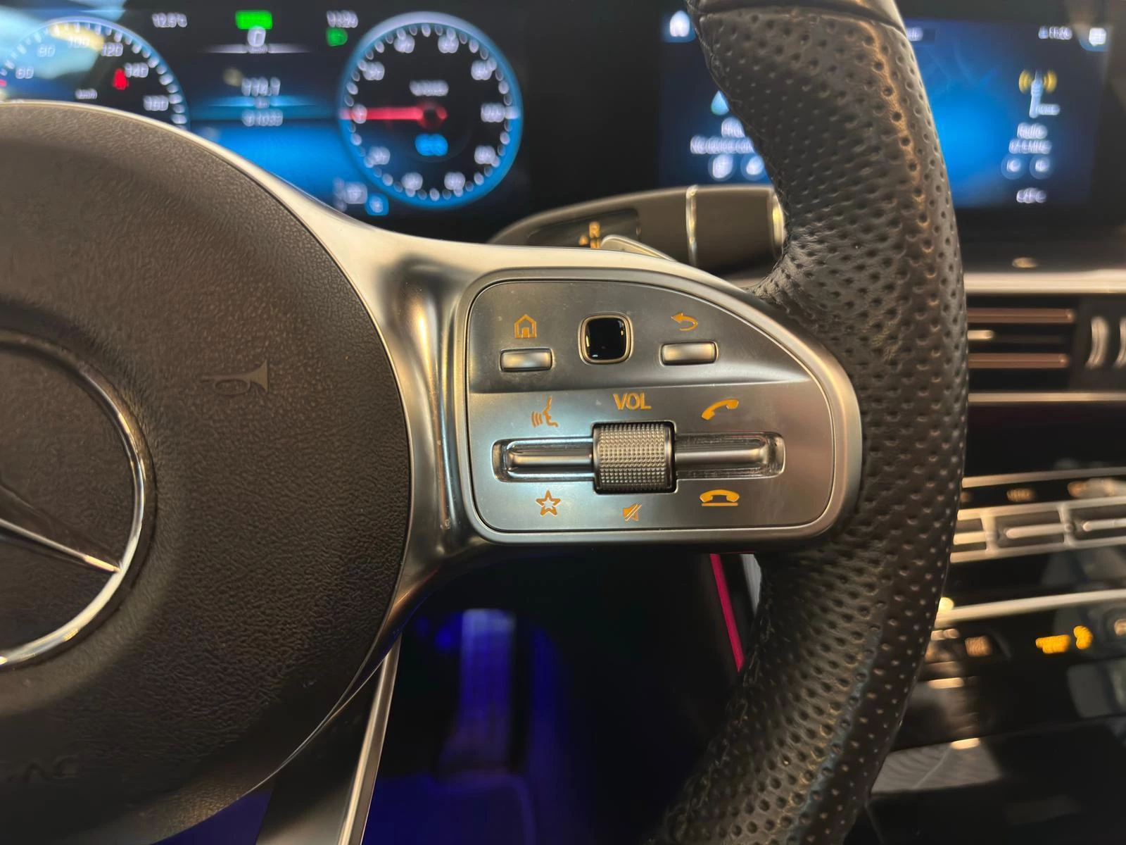 Hoofdafbeelding Mercedes-Benz EQC