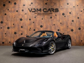 Hoofdafbeelding Ferrari F8 Spider Ferrari F8 Spider 3.9 V8 HELE | Ferrari Warranty | Lift | Passenger Display | Carbon Racing Seats |
