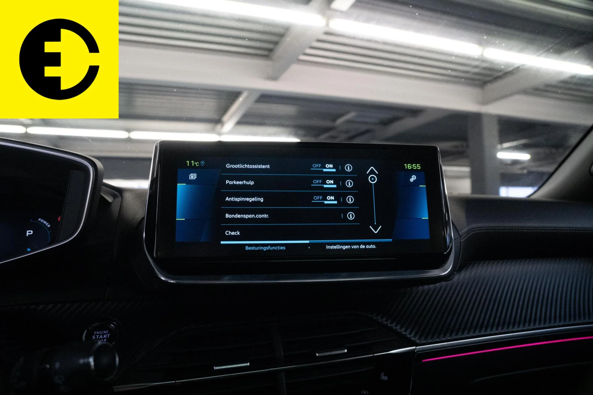 Hoofdafbeelding Peugeot e-2008