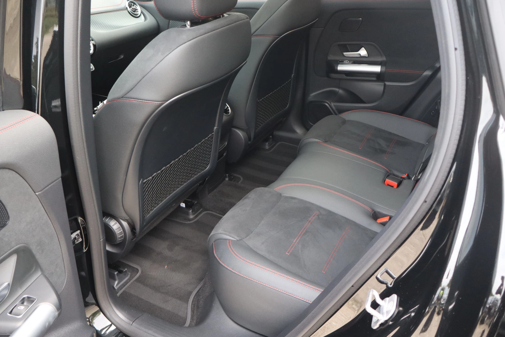 Hoofdafbeelding Mercedes-Benz EQA