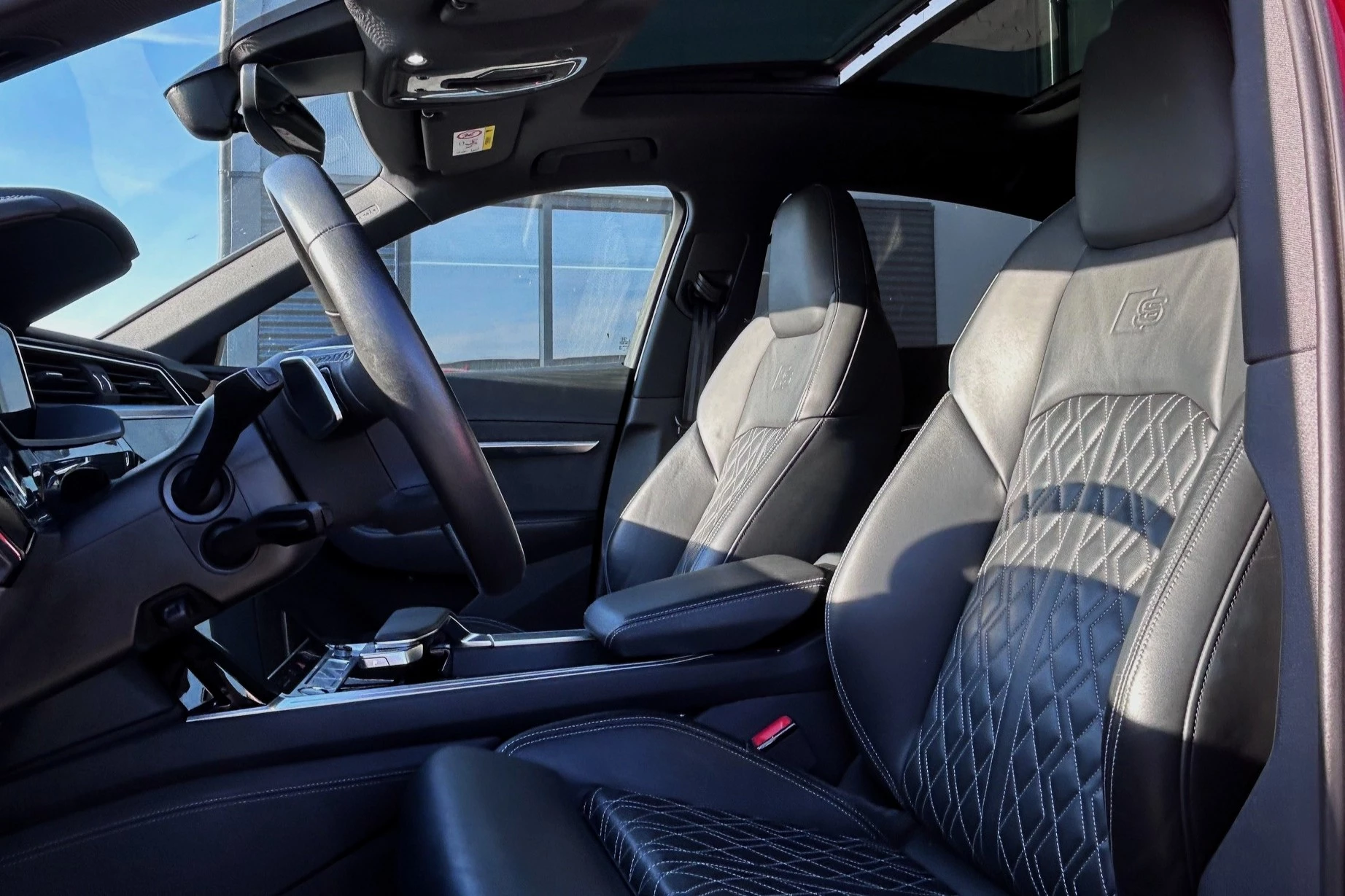 Hoofdafbeelding Audi e-tron