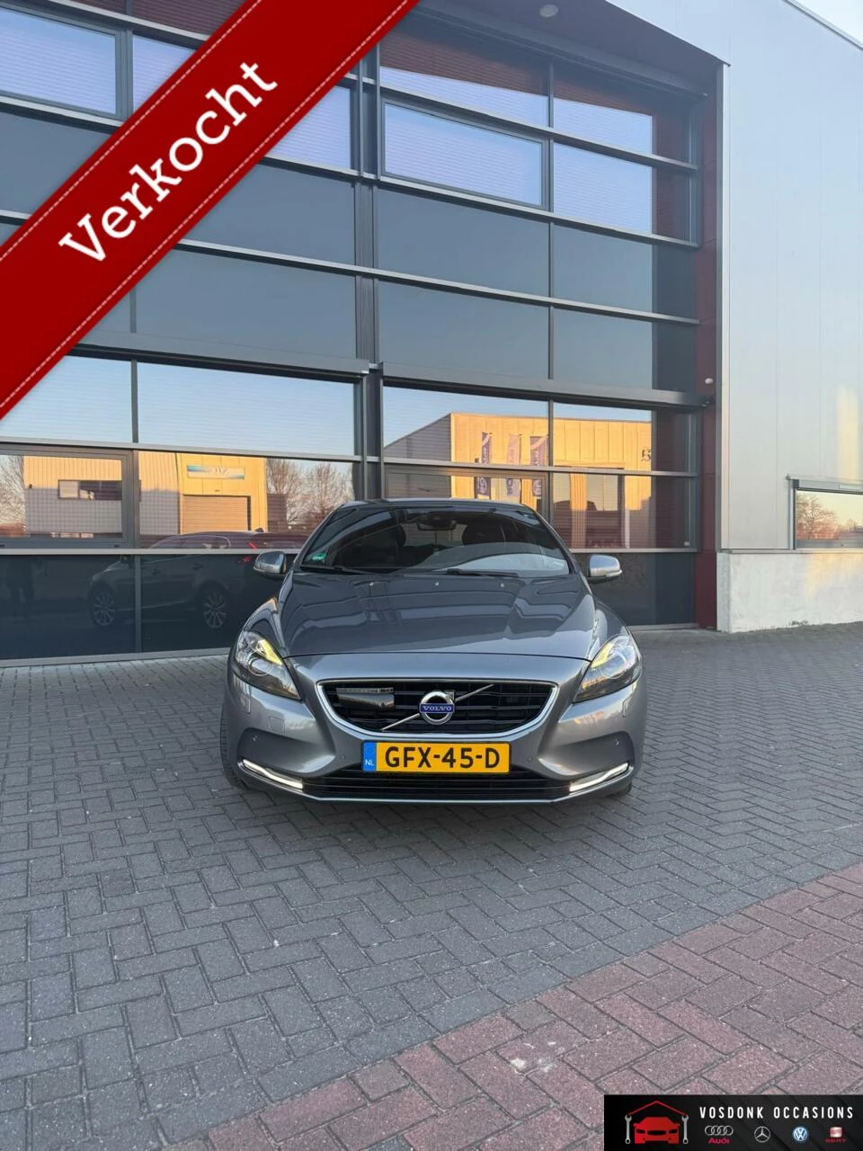 Hoofdafbeelding Volvo V40