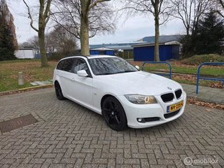 BMW 3-serie Touring 318i High Executive