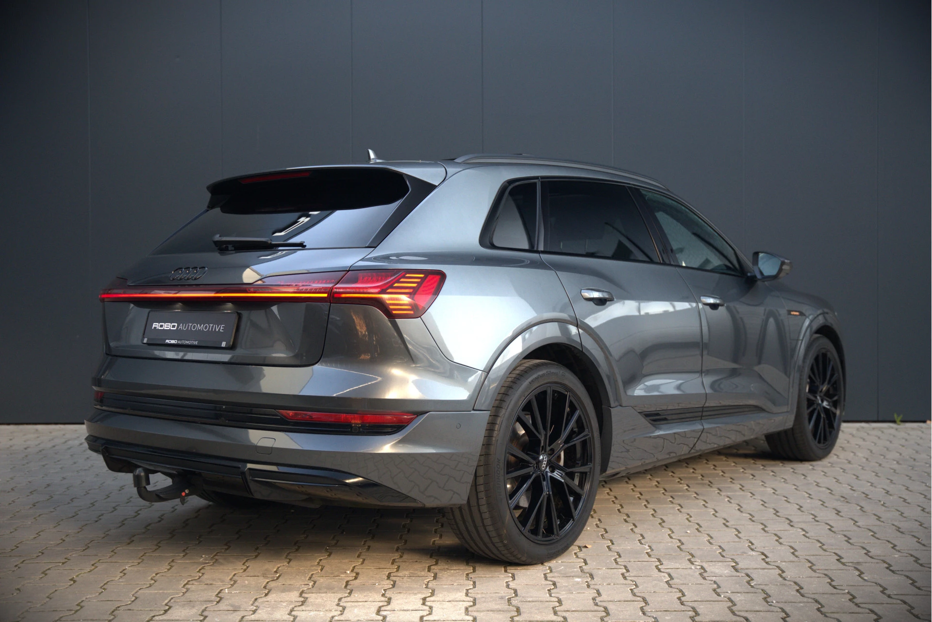 Hoofdafbeelding Audi e-tron