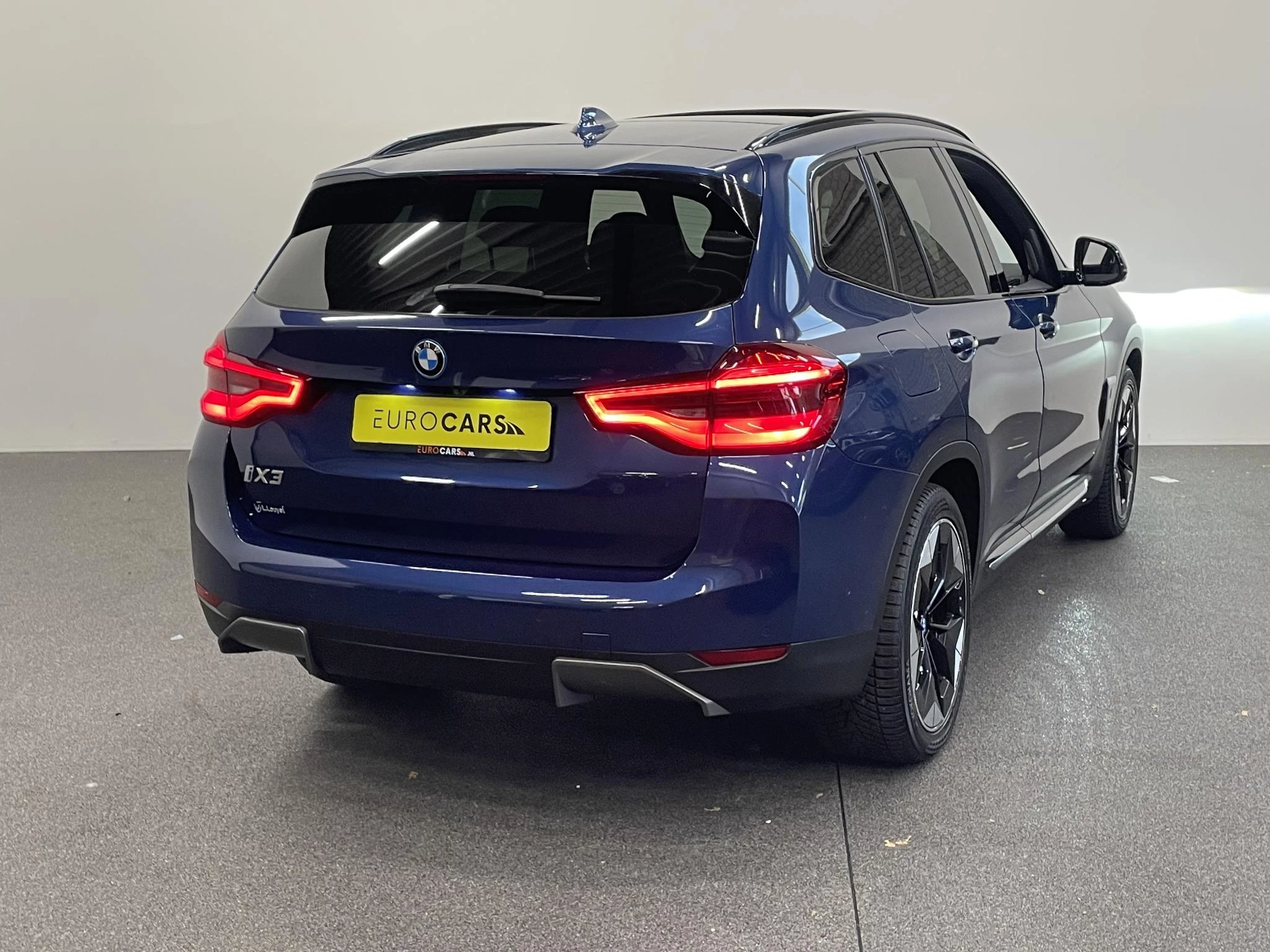 Hoofdafbeelding BMW iX3