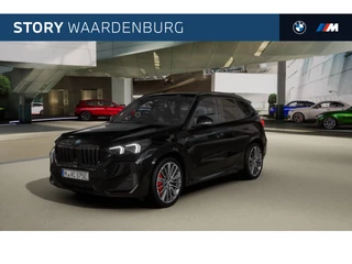 BMW X1 xDrive25e M Sport Pro Automaat / Panoramadak / Trekhaak / Sportstoelen / Adaptief onderstel / Adaptieve LED / Comfort Access / Head-Up / Harman-Kardon / Stoelverwarming