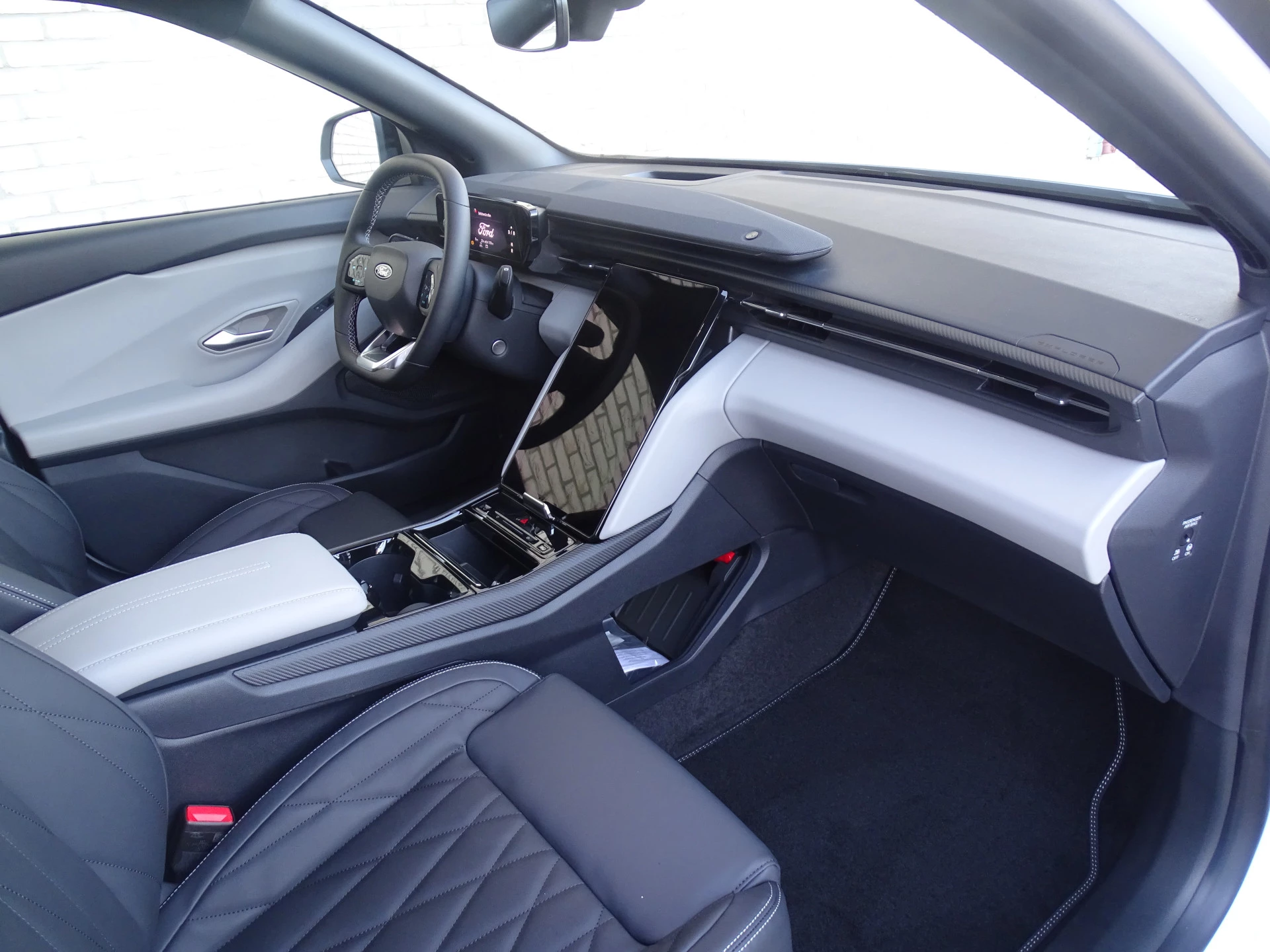 Hoofdafbeelding Ford Explorer EV