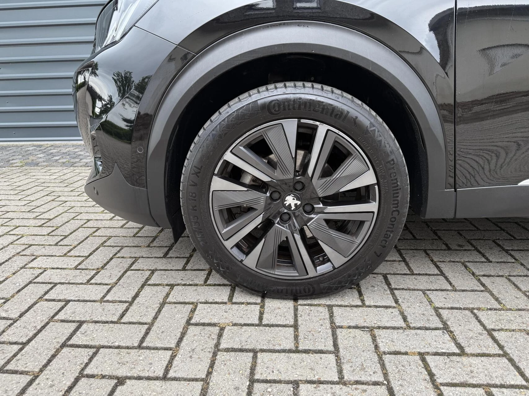 Hoofdafbeelding Peugeot e-2008
