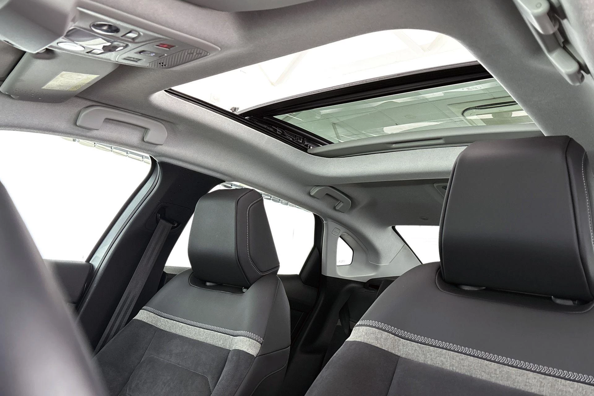 Hoofdafbeelding Citroën ë-C4 X