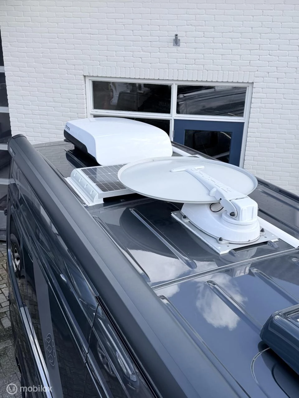 Hoofdafbeelding Knaus TGE 3.180