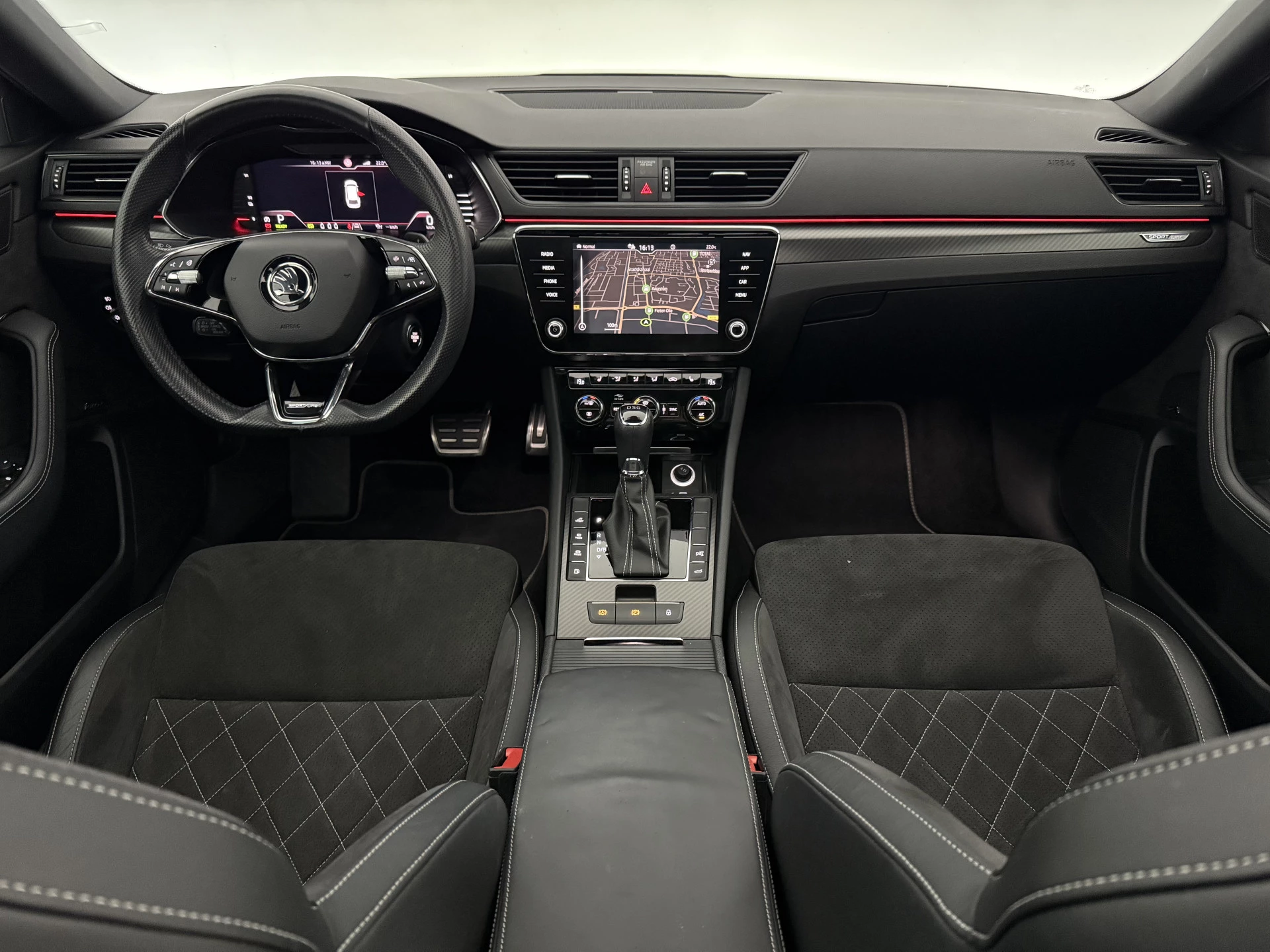 Hoofdafbeelding Škoda Superb