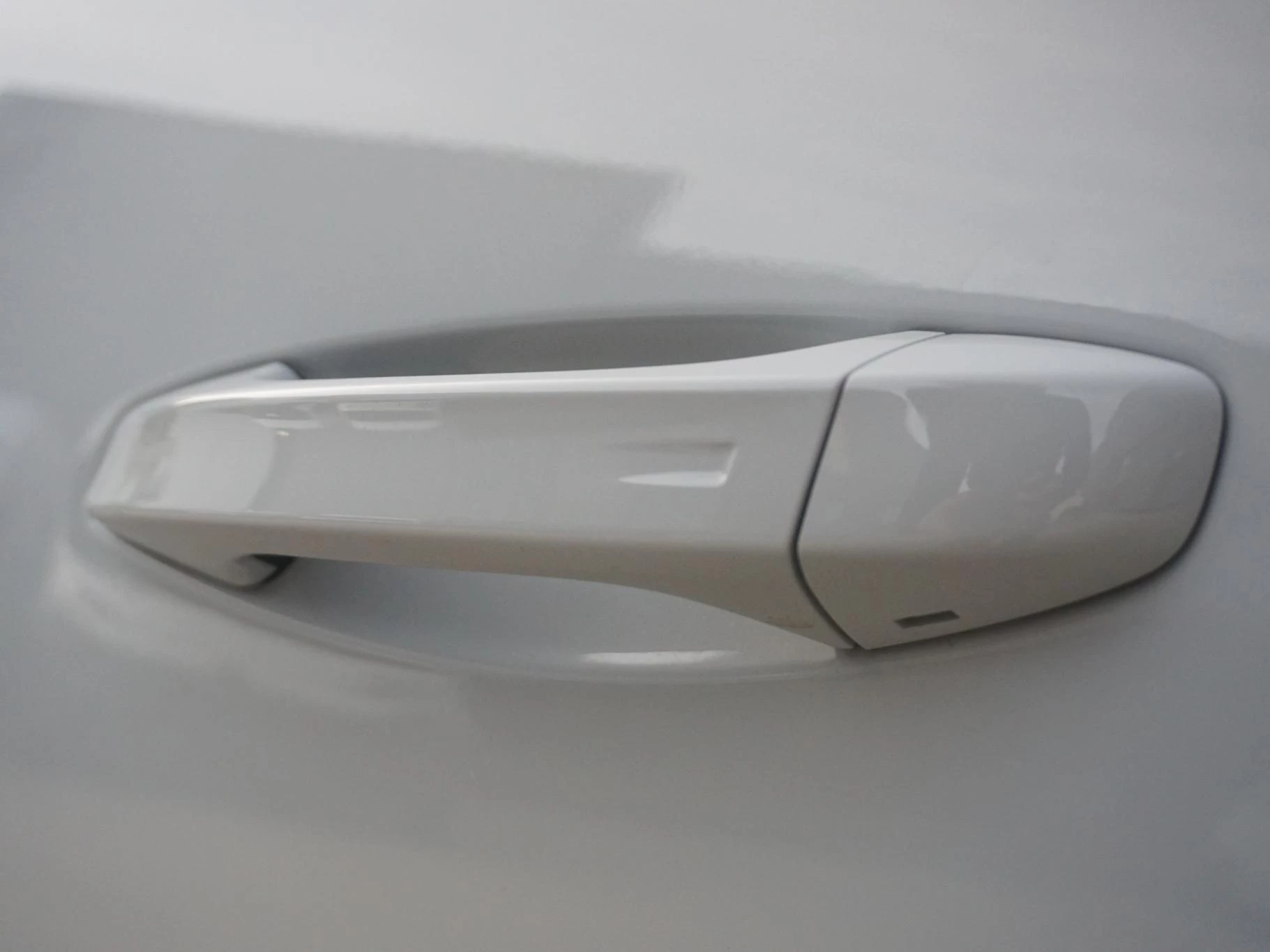 Hoofdafbeelding Peugeot e-3008