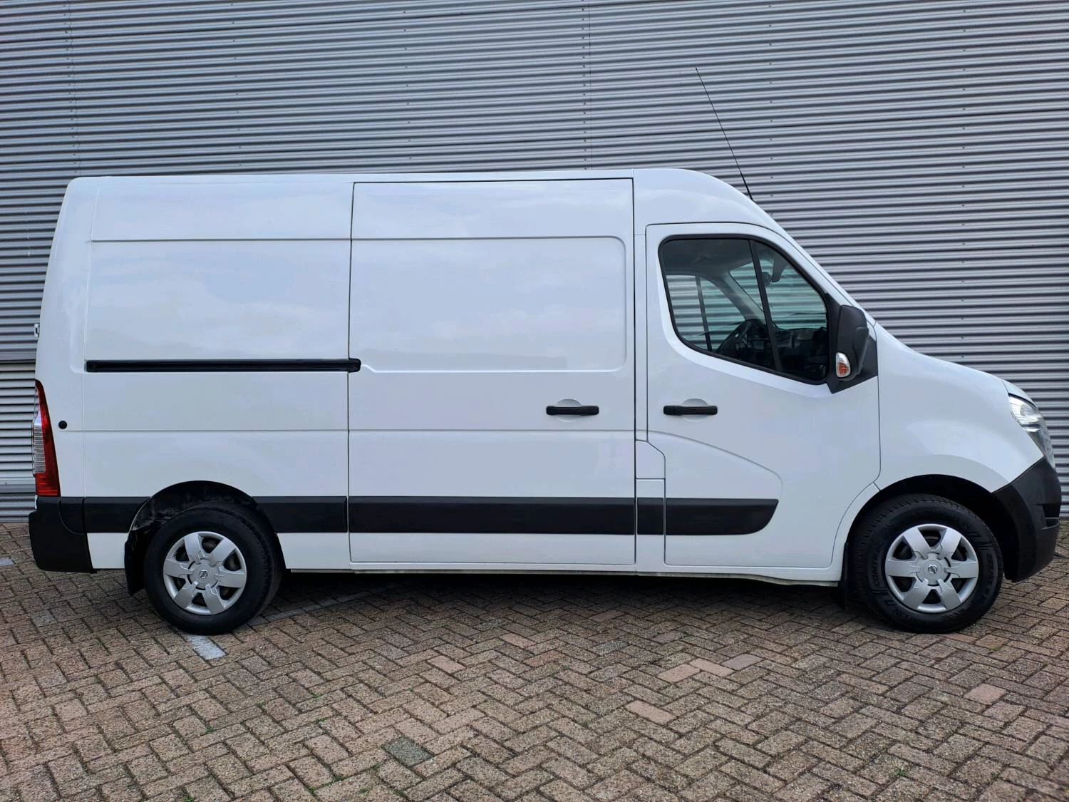 Hoofdafbeelding Nissan NV400