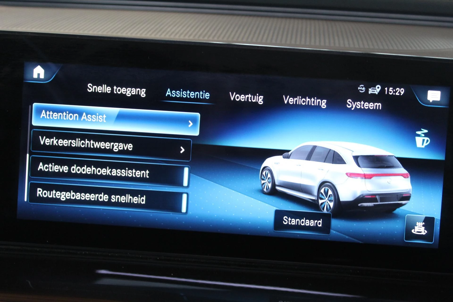 Hoofdafbeelding Mercedes-Benz EQC