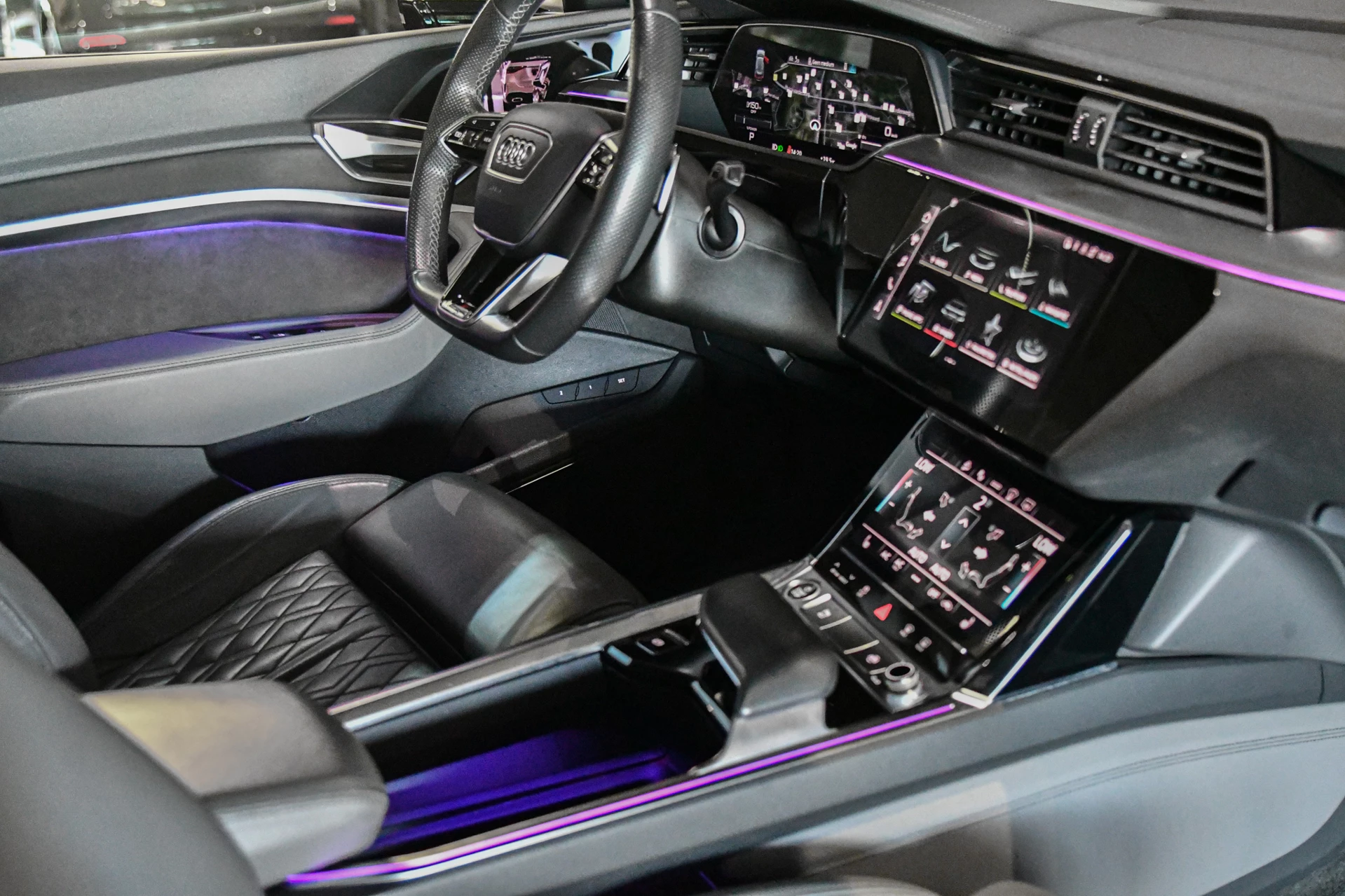 Hoofdafbeelding Audi e-tron