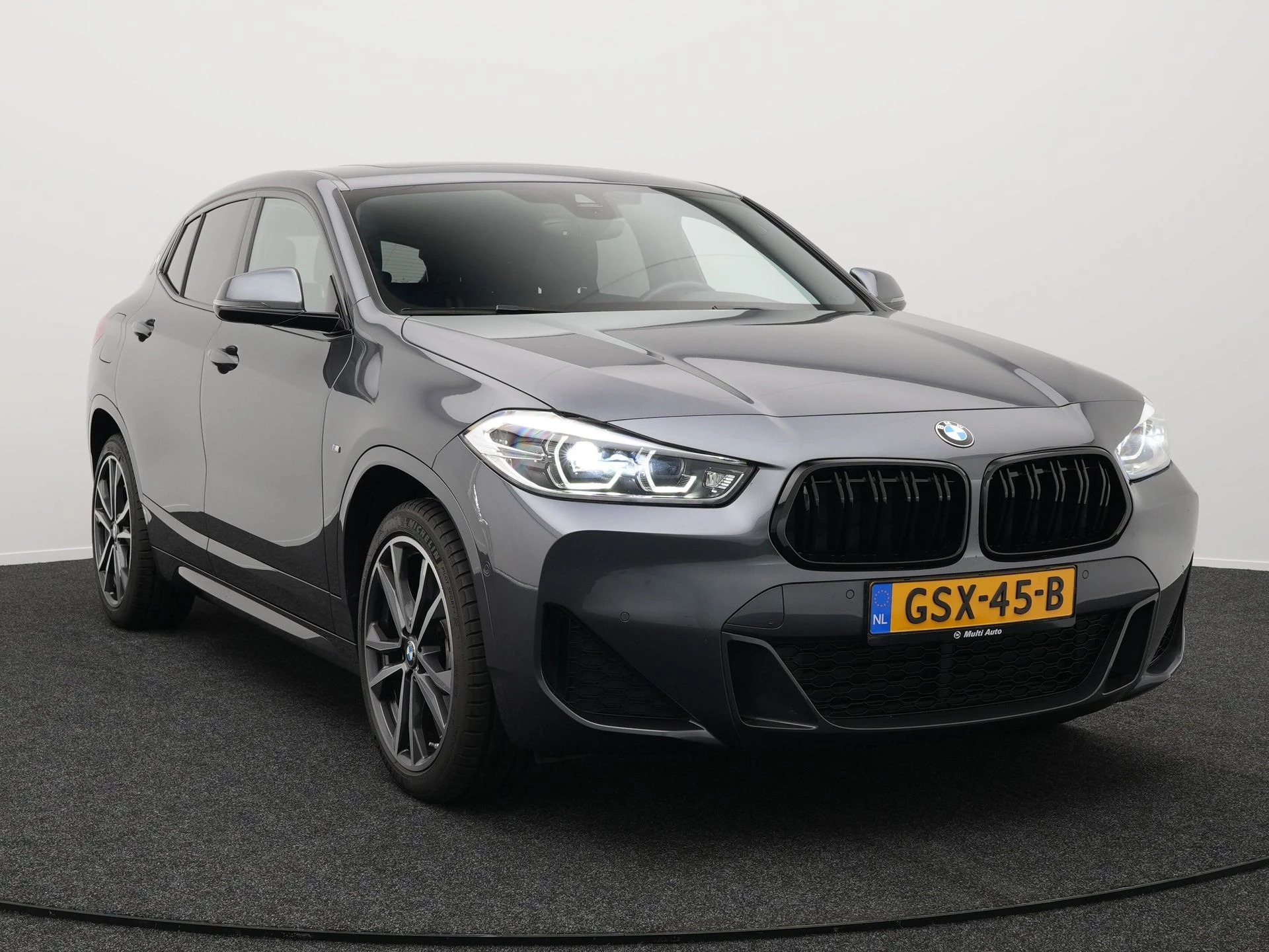 Hoofdafbeelding BMW X2