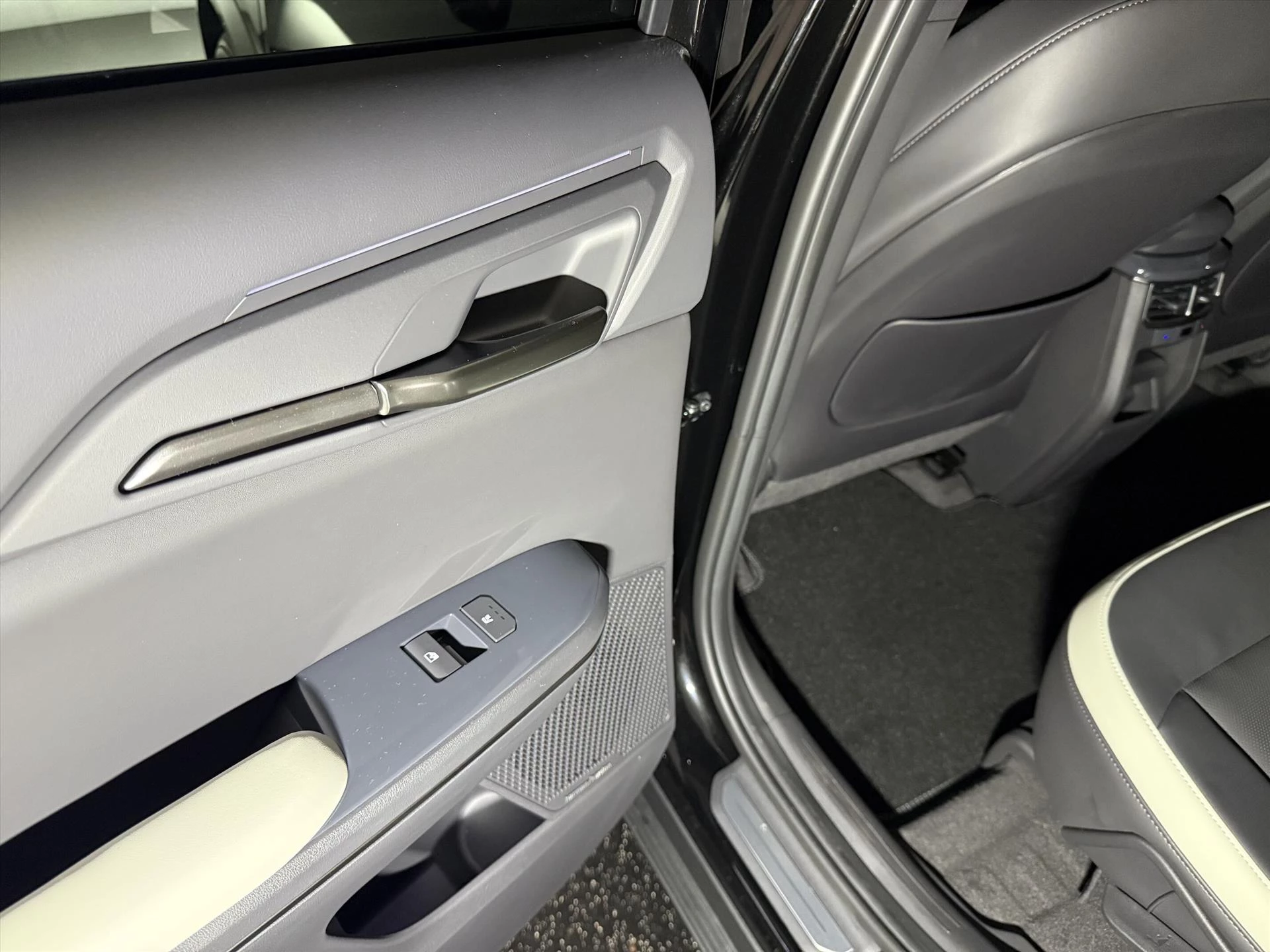 Hoofdafbeelding Kia EV5