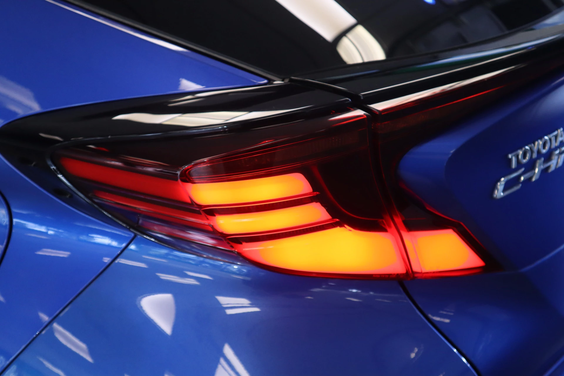 Hoofdafbeelding Toyota C-HR