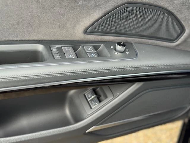 Hoofdafbeelding Audi A8