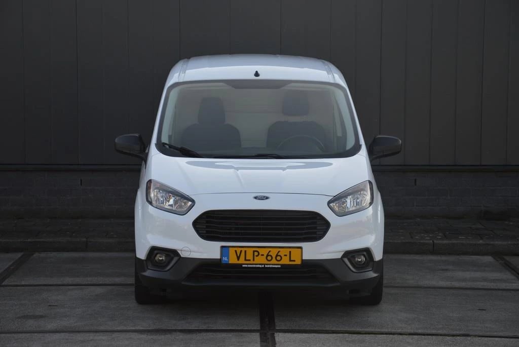 Hoofdafbeelding Ford Transit Courier