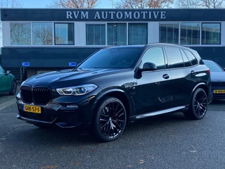 BMW X5 XDrive45e High Executive M SPORT VAN: 69.900,- VOOR: 63.877,- EINDEJAARSVOORDEEL: 6.023,-| MEGA VOL! | KUIPSTOELEN