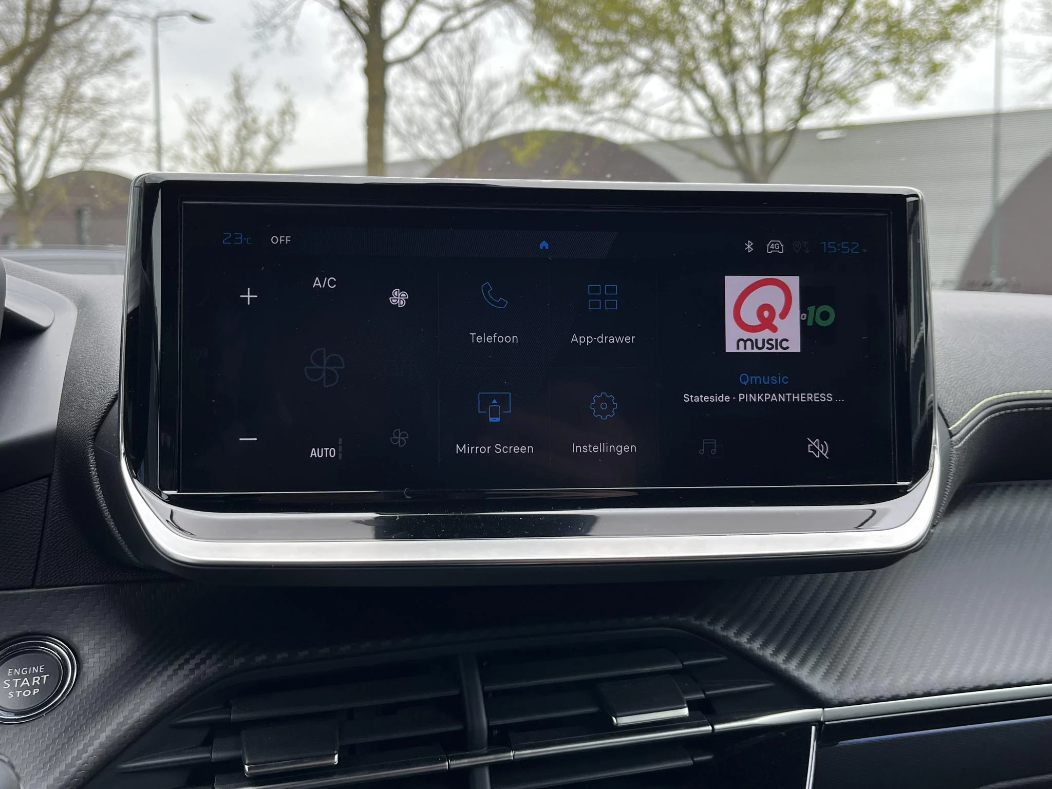 Hoofdafbeelding Peugeot e-2008