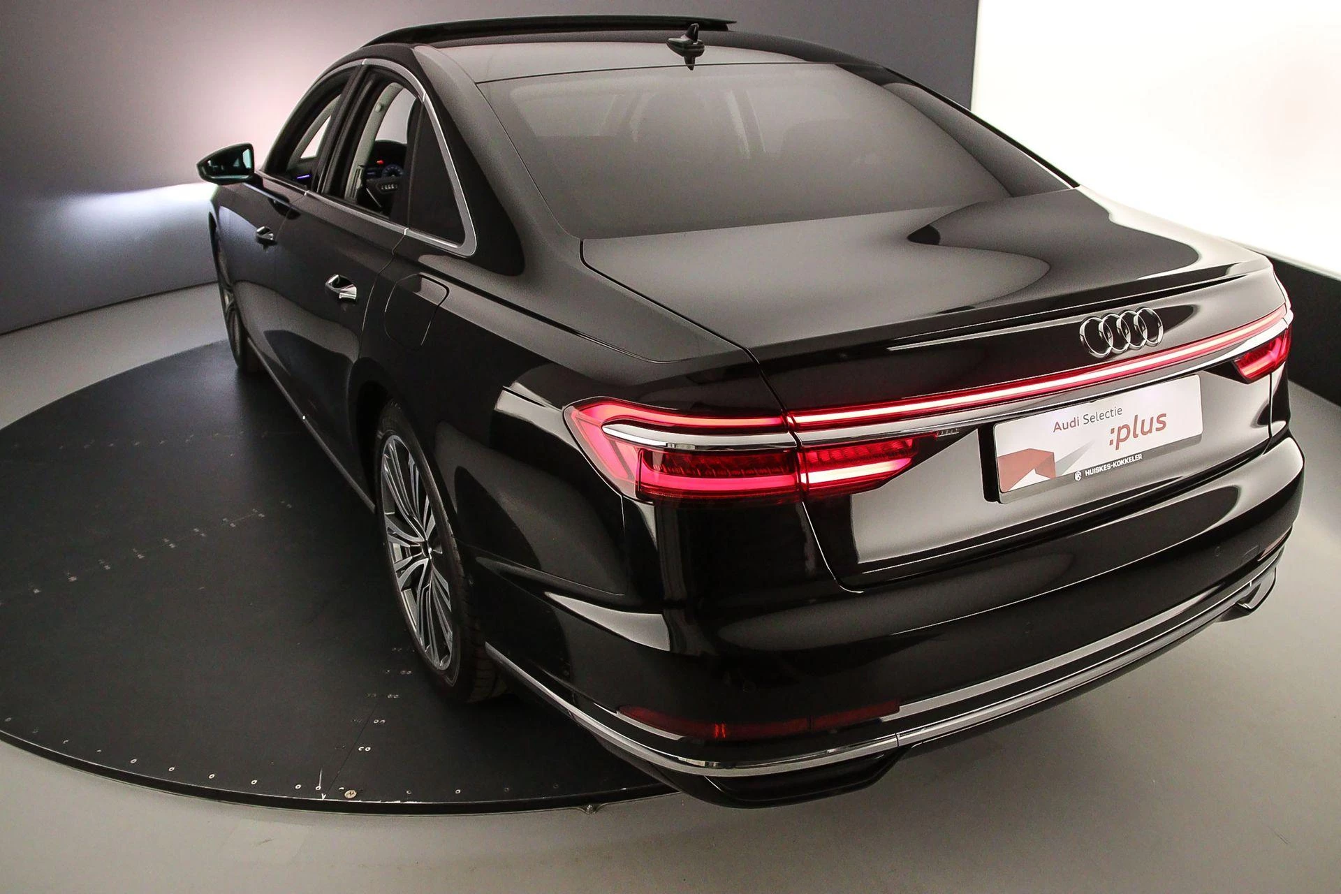 Hoofdafbeelding Audi A8
